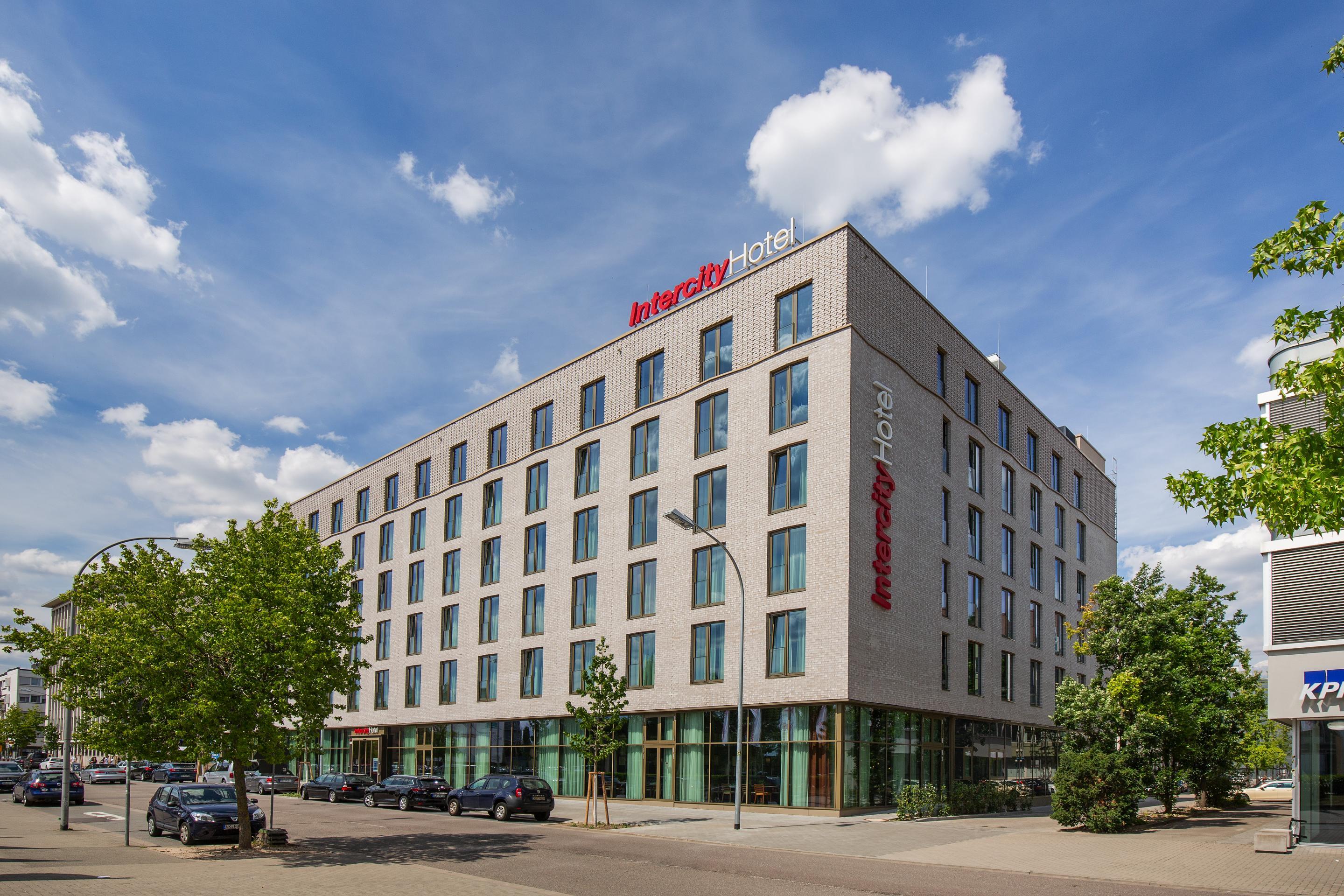 Intercityhotel Саарбрюккен Экстерьер фото