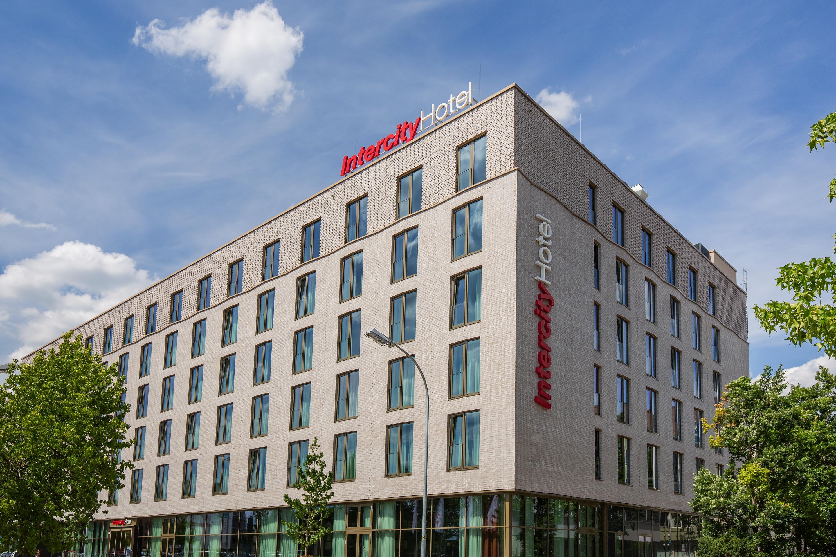 Intercityhotel Саарбрюккен Экстерьер фото