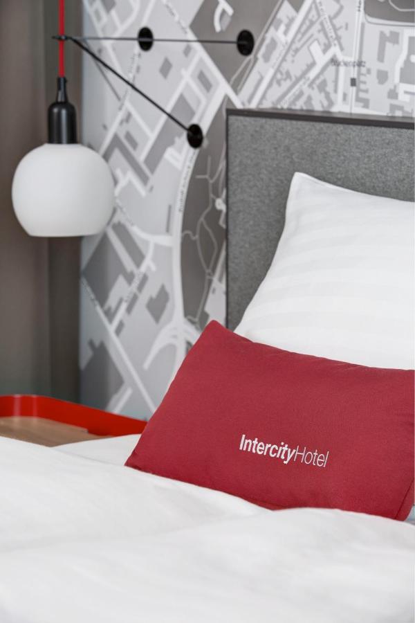 Intercityhotel Саарбрюккен Экстерьер фото